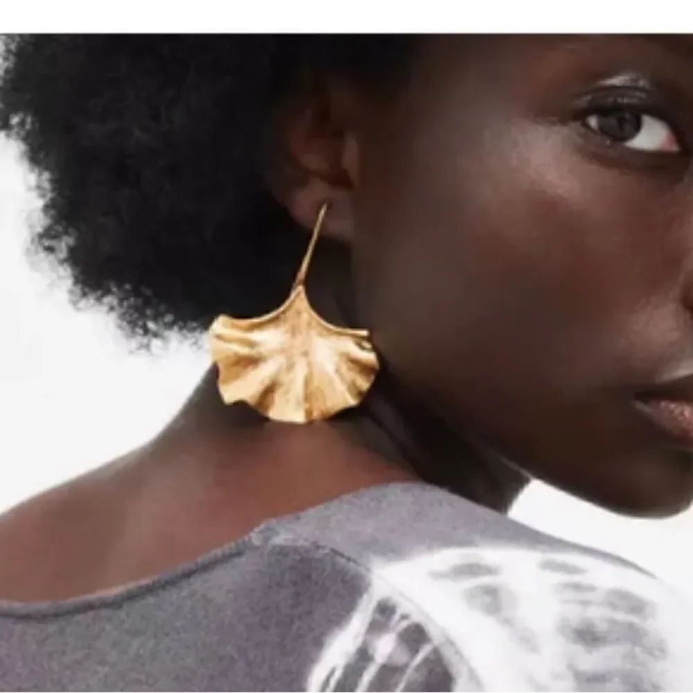 Ginkgo leaf drop earring N77